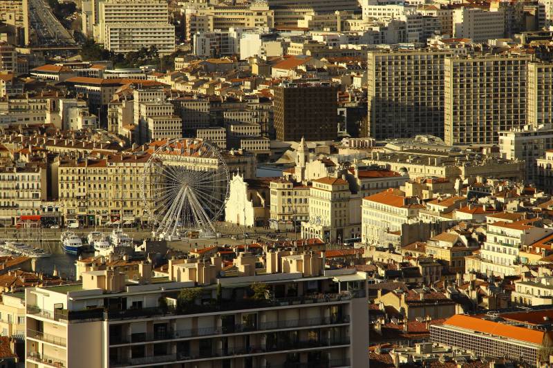 Linge de table et serviette : Un traitement éclatant pour les pros à Marseille