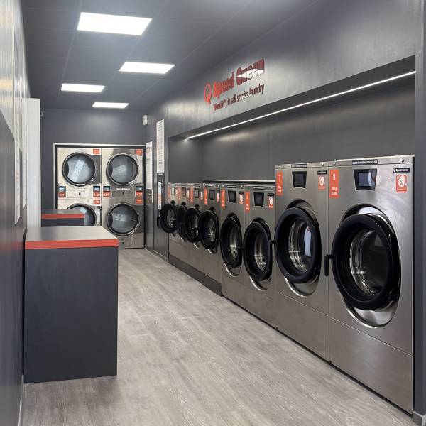 Lavomatique pour laver son linge en une heure au Vieux Port de Marseille